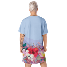 Load image into Gallery viewer, Undulating T-shirt dress