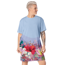 Load image into Gallery viewer, Undulating T-shirt dress