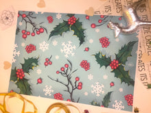Загрузить изображение в средство просмотра галереи, Holly Christmas wrapping paper (A3, pack of 10)