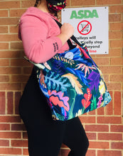 Load image into Gallery viewer, FOLIAGE Shoulder Bag