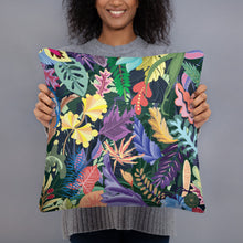 将图片加载到图库查看器，Layered Luxury Cushion
